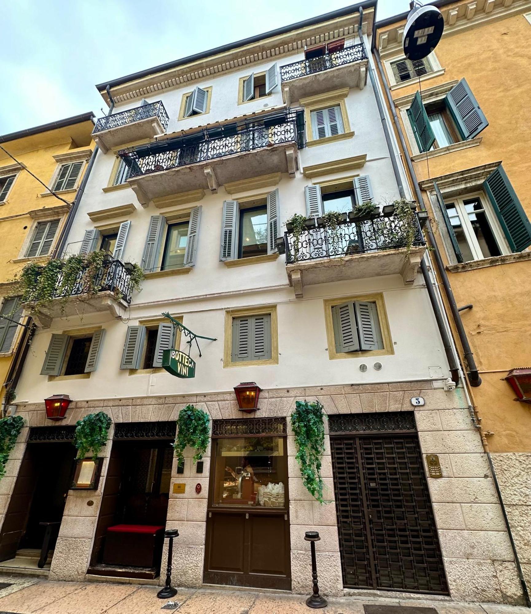 Domus Scudo Di Francia Apartamento