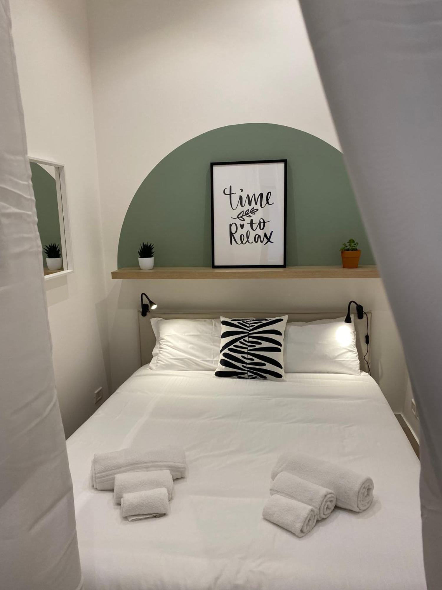Domus Scudo Di Francia Apartment *